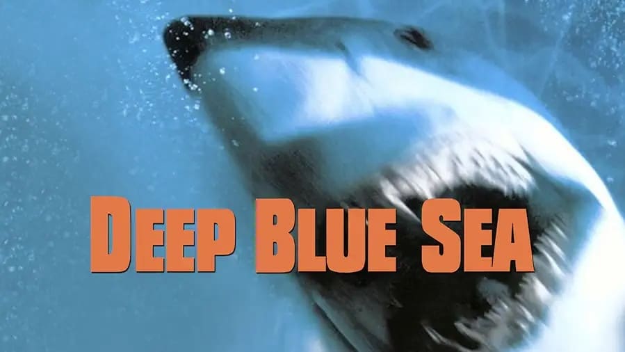 Filmplakat Deep Blue Sea (1999) – genmanipulierter Makohai im Open-Mouth-Angriff